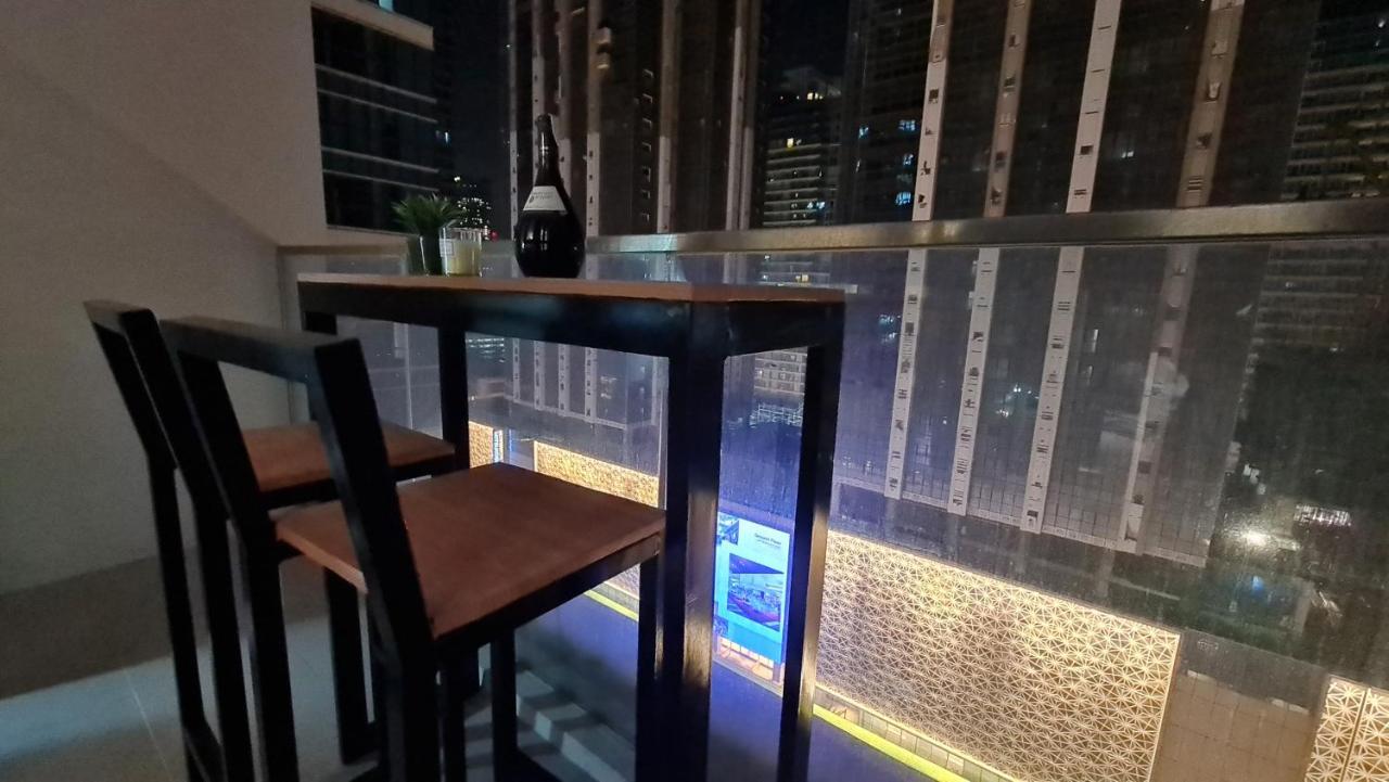 Luxe Bonifacio Global City Taguig Uptown Condo Hotel 1 Bedroom Suite 외부 사진