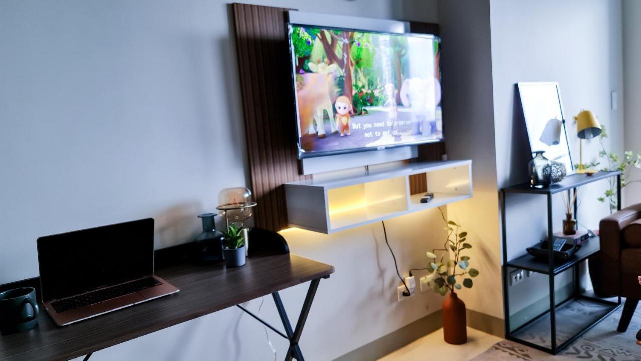 Luxe Bonifacio Global City Taguig Uptown Condo Hotel 1 Bedroom Suite 외부 사진