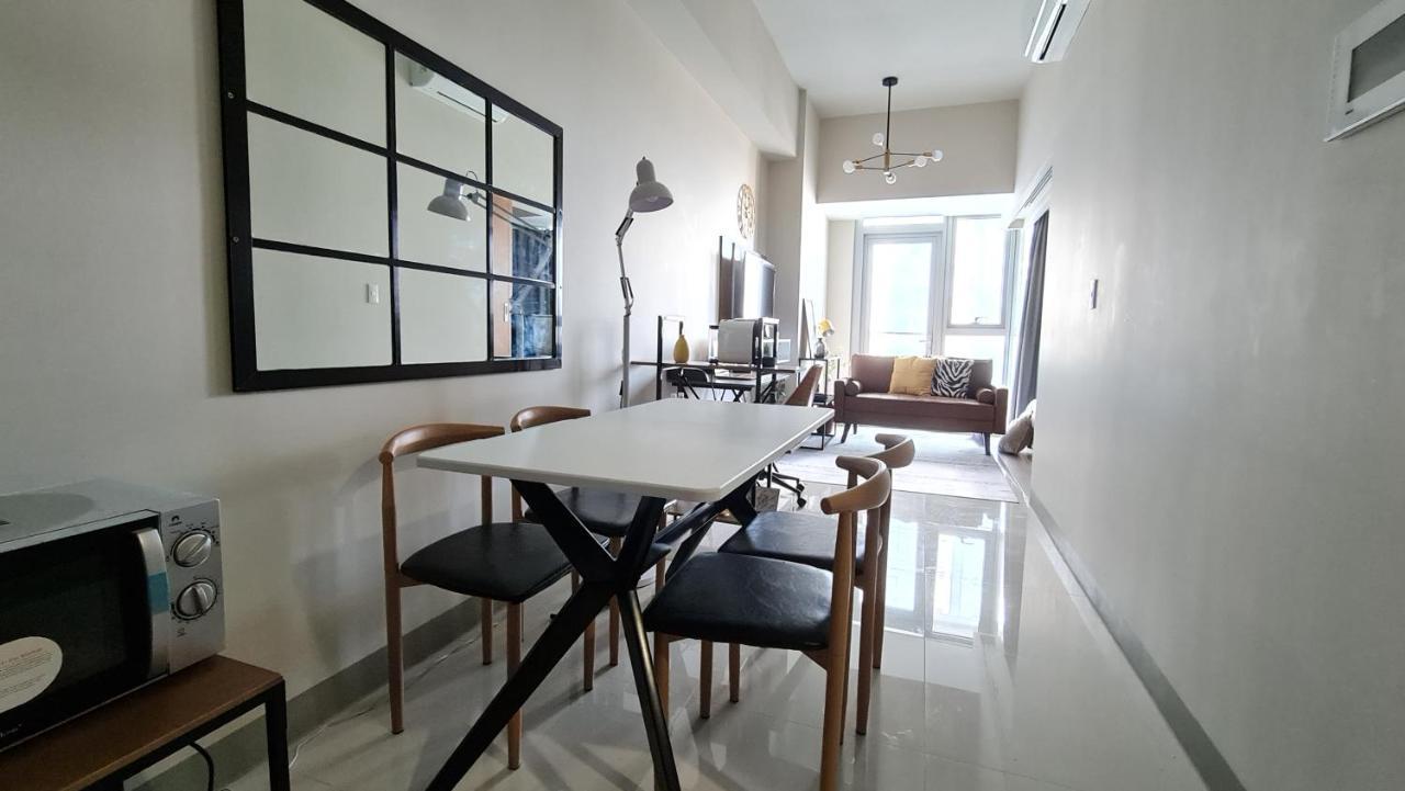 Luxe Bonifacio Global City Taguig Uptown Condo Hotel 1 Bedroom Suite 외부 사진