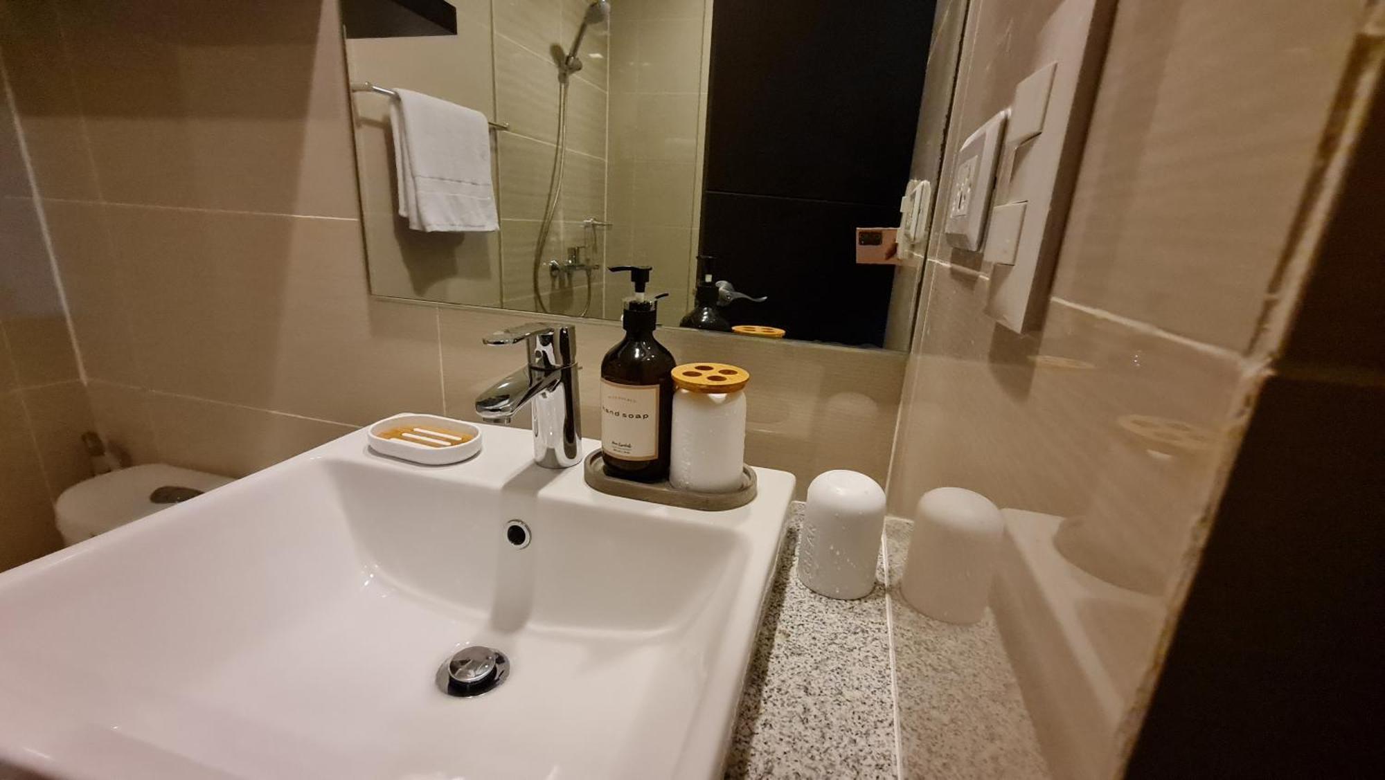 Luxe Bonifacio Global City Taguig Uptown Condo Hotel 1 Bedroom Suite 외부 사진